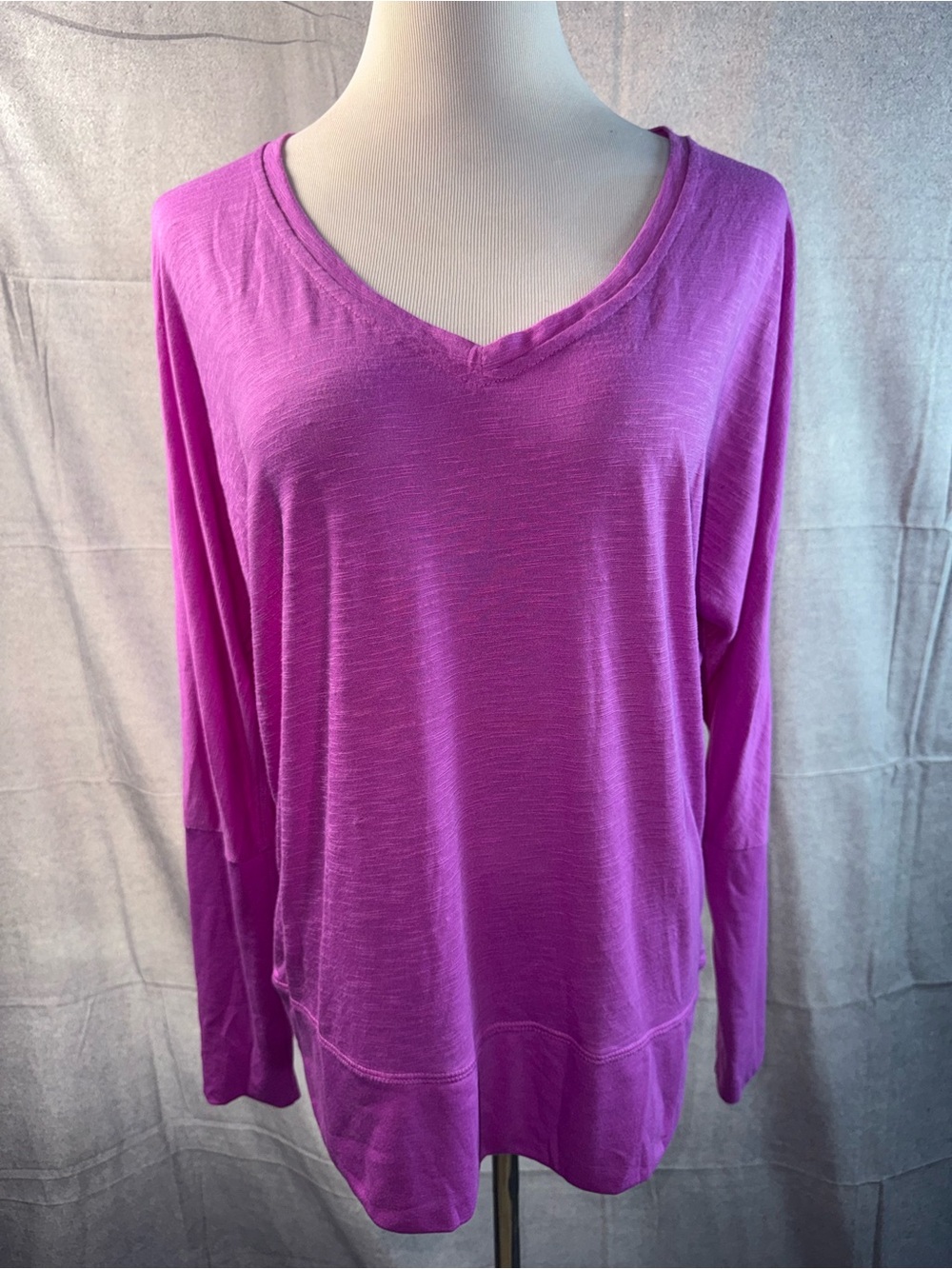 1470-Kyodan V-Neck Long Sleeve Top - Fuchsia